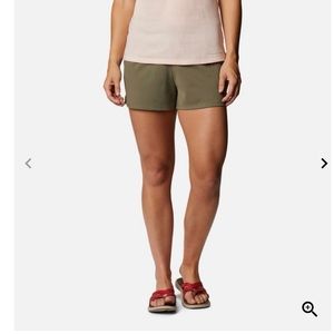 Columbia women’s sandy creek stretch shorts size XL